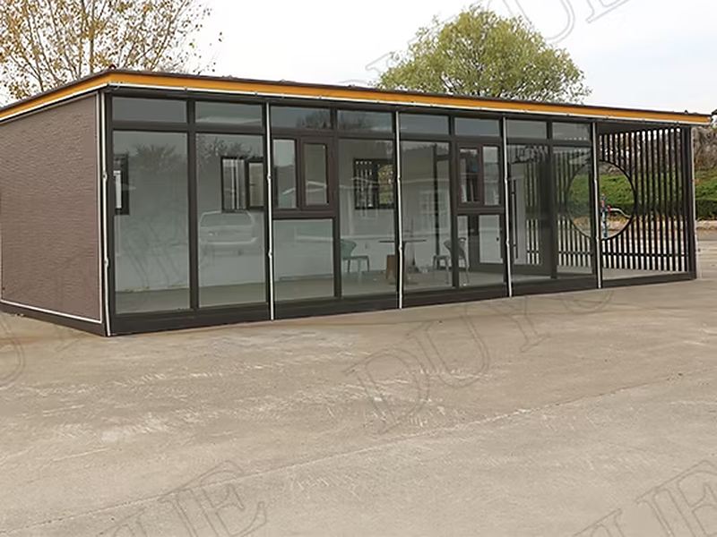 PUF sandwich panel building application